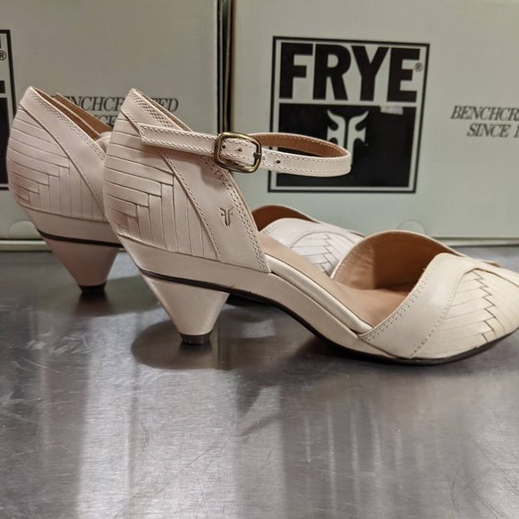 Frye - Ada Vintage Strap - Off White - Picture 6 of 9